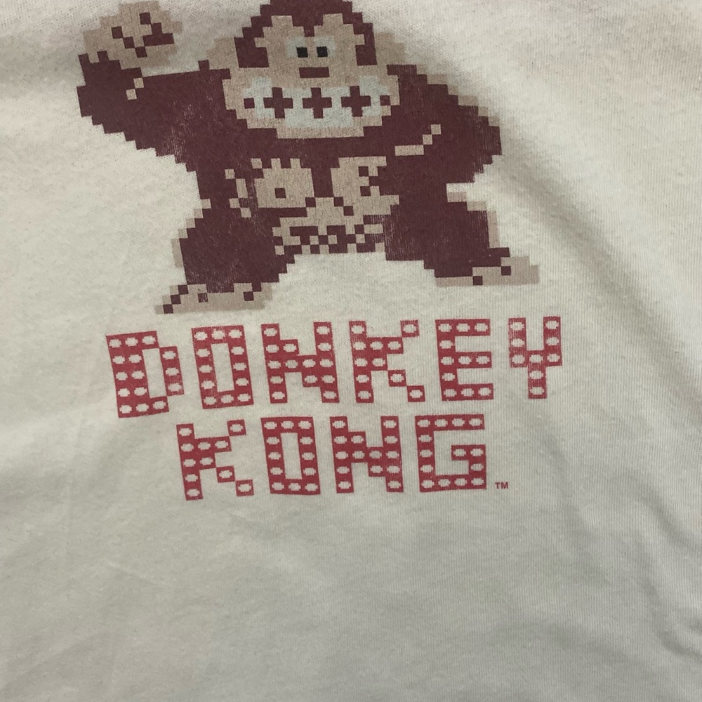 Donkey Kong logo T-shirt, size S